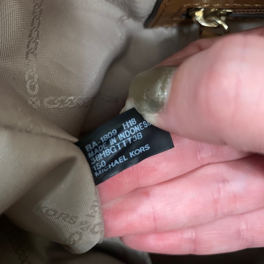 SOLD Authentic Michael Kors purse - Picture 7 of 7